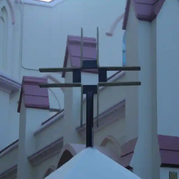 Rosary Church Hong Kong exterior, angles forming cross